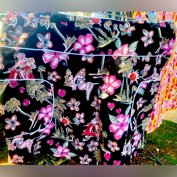 Hawaiian Retro Print Mini Skirt - Picture 3 of 8